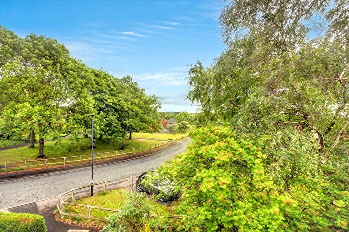 2 Bedroom Flat For Sale In Hallow Drive, Newcastle Upon Tyne, Tyne And Wear, NE15