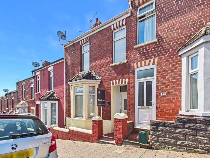3 Bedroom Terraced House For Sale In Trinity Street, Barry, CF62