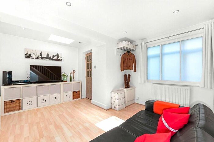 2 Bedroom House To Rent In Burlington Road, Thornton Heath, CR7