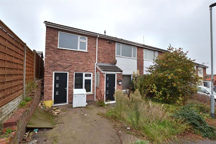3 Bedroom Semi-Detached House For Sale In Wards Crescent, Sileby, Loughborough, LE12