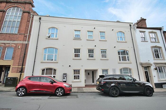 1 Bedroom Apartment To Rent In Hazelwood Road, Northampton, NN1