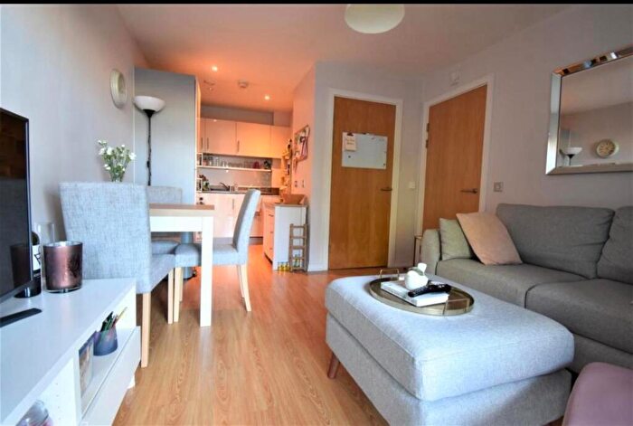 2 Bedroom Flat To Rent In Philadelphia Street, Bristol, BS1