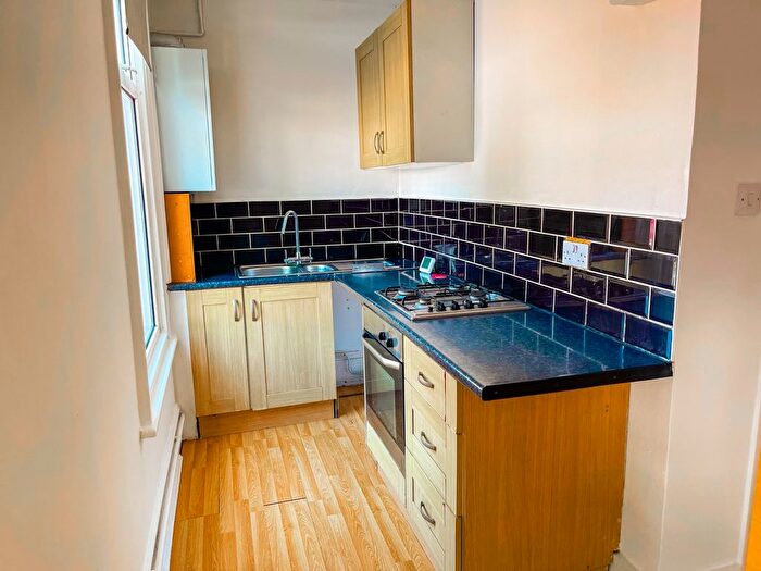 1 Bedroom Studio To Rent In Anerley Road, Westcliff-On-Sea, Essex, Uk, SS0