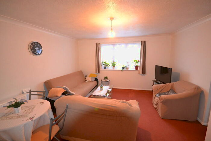 2 Bedroom Apartment To Rent In Express Drive, Ilford, IG3