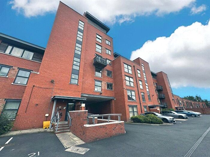 1 Bedroom Apartment To Rent In Millennium House, Block, Chester Road, Manchester City Centre, M16