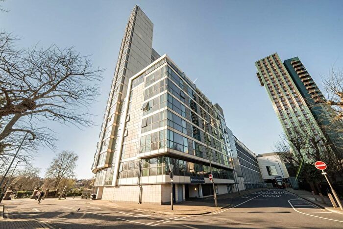 1 Bedroom Flat For Sale In Mapleton Road, Wandsworth, London, SW18