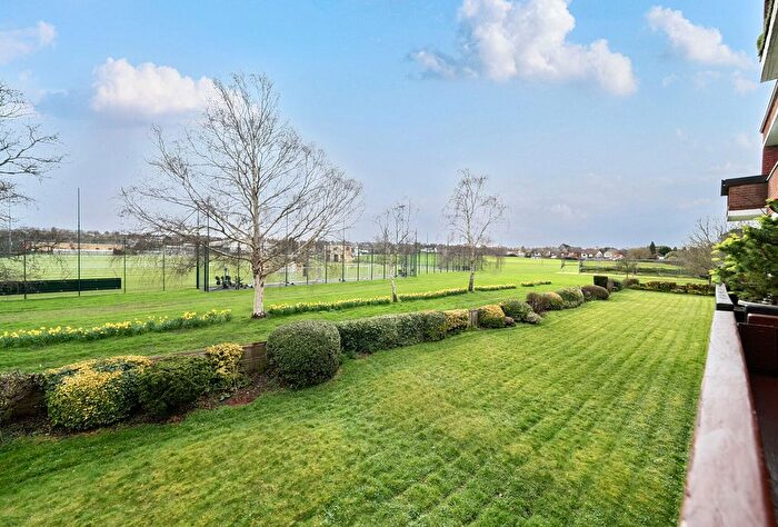 2 Bedroom Flat For Sale In Rayleigh Road, Bristol, Somerset, BS9