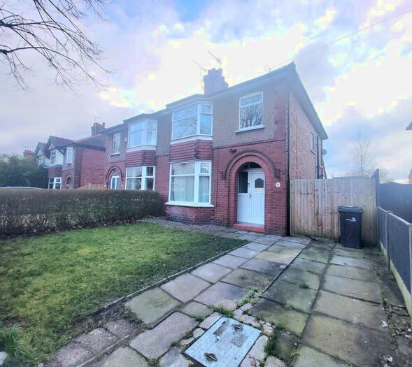 3 Bedroom Semi-Detached House To Rent In Manor Way, CW2