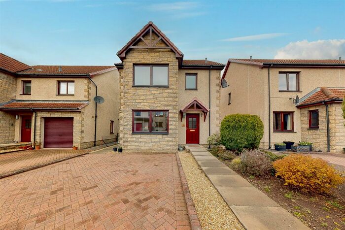 3 Bedroom Property For Sale In Sutherland Crescent, Abernethy, Perth, PH2