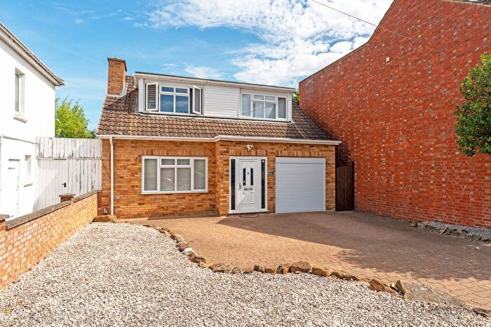 4 Bedroom Detached House For Sale In Oxford Street, Rothwell, Kettering, Northamptonshire, NN14