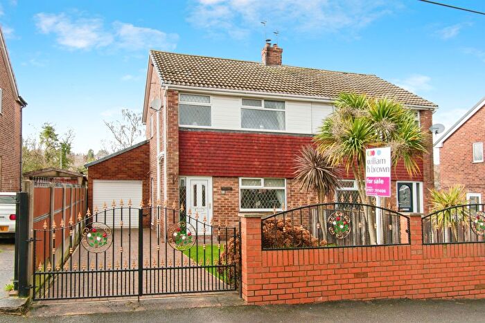 3 Bedroom Semi Detached House For Sale In Ashleigh Avenue, Pontefract, WF8