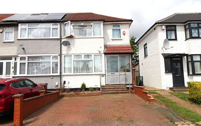 4 Bedroom Terraced House For Sale In Mollison Way, Edgware, HA8