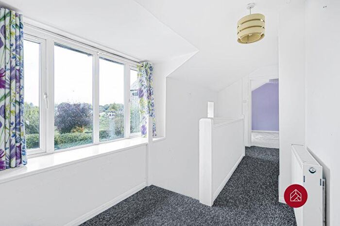 2 Bedroom Flat For Sale In East Street, Fritwell, OX27