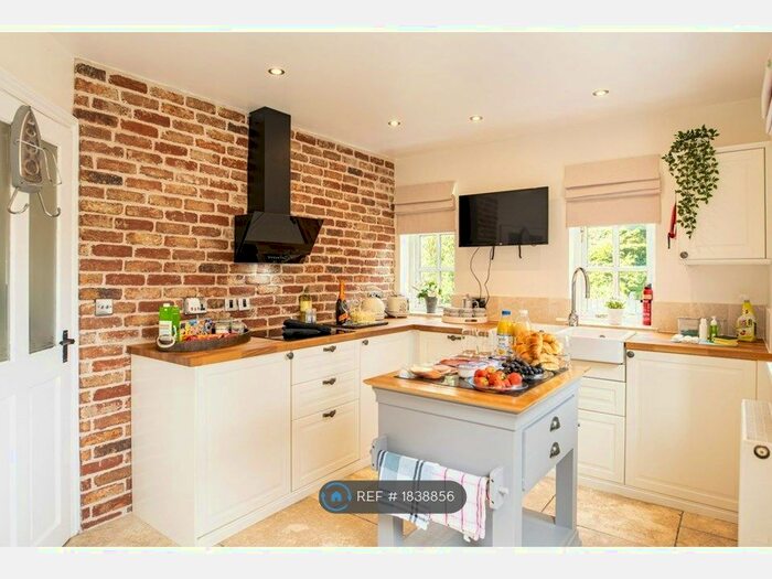 4 Bedroom Detached House To Rent In Front Street, Langtoft, Driffield, YO25