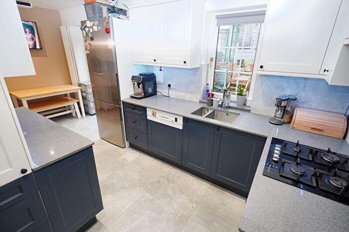 2 Bedroom Semi-Detached House For Sale In Hawthorne Road, High Wycombe, HP13