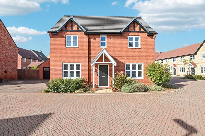 4 Bedroom Detached House For Sale In Peppermint End, Ampthill, MK45