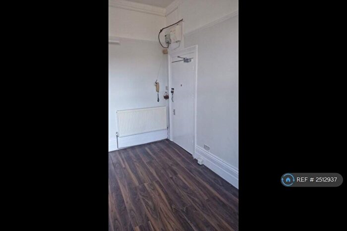 Studio To Rent In Croydon, London, CR0