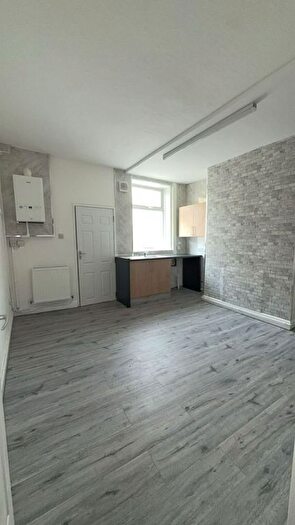 1 Bedroom Flat To Rent In Back Altham Street, Burnley, BB10