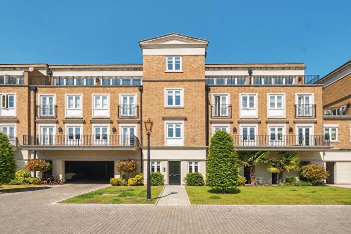 2 Bedroom Flat To Rent In Willoughby Lane Bromley, BR1