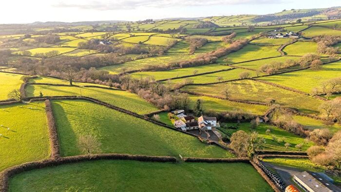 5 Bedroom Farm For Sale In Capel Isaac, Llandeilo, SA19