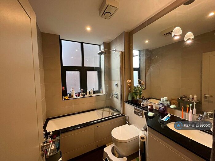 1 Bedroom Flat To Rent In Trafalgar House, Leeds, LS1