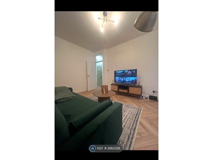 1 Bedroom Flat To Rent In Amersham Road, London, SE14