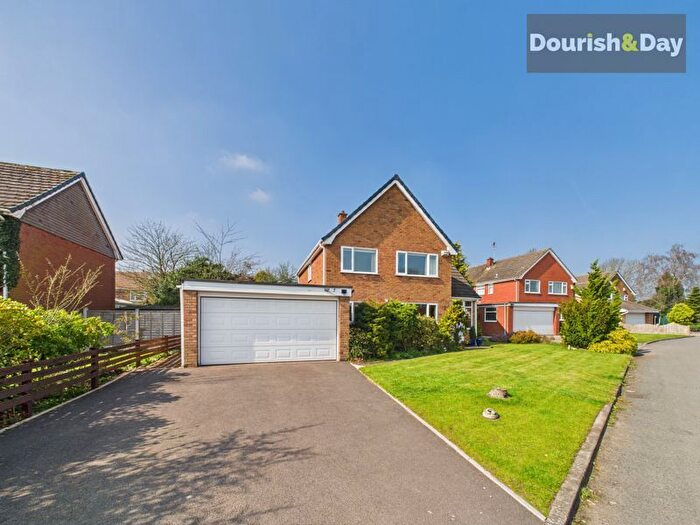 4 Bedroom Detached House For Sale In The Paddock, Seighford, Stafford, ST18