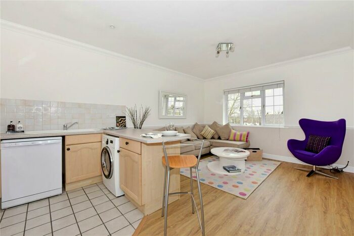 2 Bedroom Apartment To Rent In Knights Place, St. Leonards Road, Windsor, Berkshire, SL4
