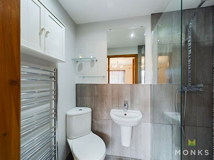 3 Bedroom Terraced House For Sale In Salop Road, Oswestry, SY11