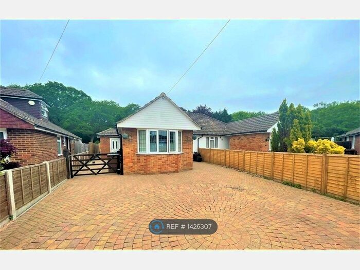 5 Bedroom Detached House To Rent In St Michael's Avenue, Guildford, GU3