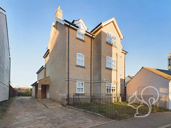 2 Bedroom Apartment For Sale In Alexandra Road, Colchester, CO3