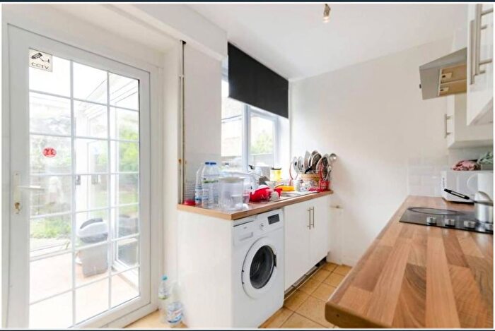4 Bedroom Terraced House To Rent In Easby Crescent, Morden, SM4