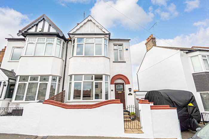 3 Bedroom Semi-Detached House For Sale In Eastwood Boulevard, Westcliff-on-sea, SS0