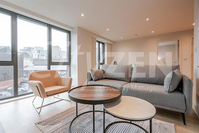 2 Bedroom Flat To Rent In Waterhouse Gardens, Dutton Street, Manchester, M3