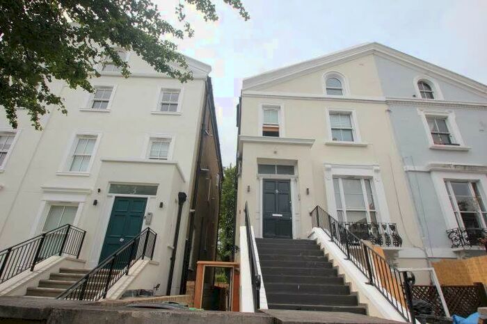 Flat To Rent In St Augustines Road, Camden, NW1