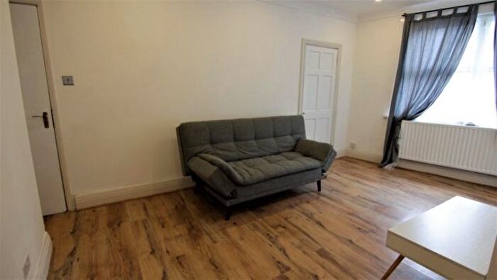 1 Bedroom Property To Rent In Whiston Road, London, E2