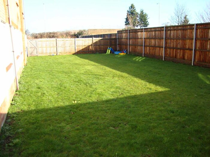 2 Bedroom Flat To Rent In Bismuth House Bismuth Drive Sittingbourne Kent, ME10