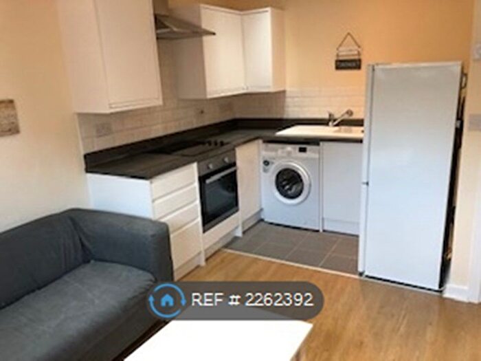 2 Bedroom Flat To Rent In Green Lane, Derby, DE1
