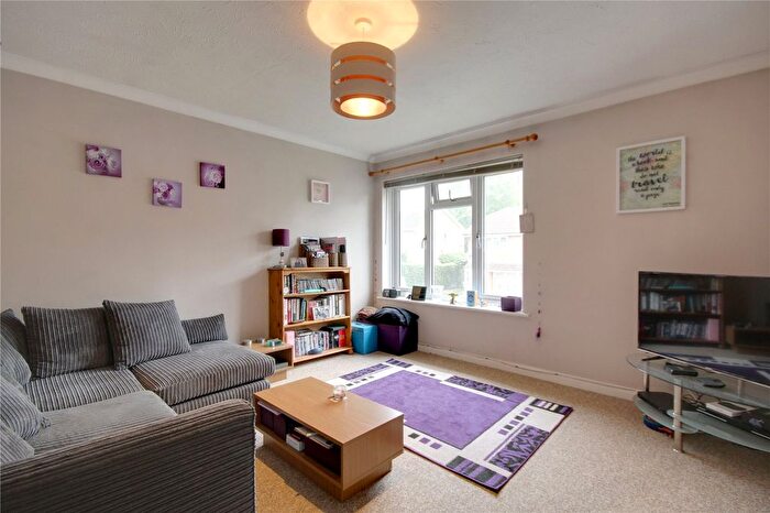 1 Bedroom Maisonette To Rent In Vernon Close, Ottershaw, Surrey, KT16