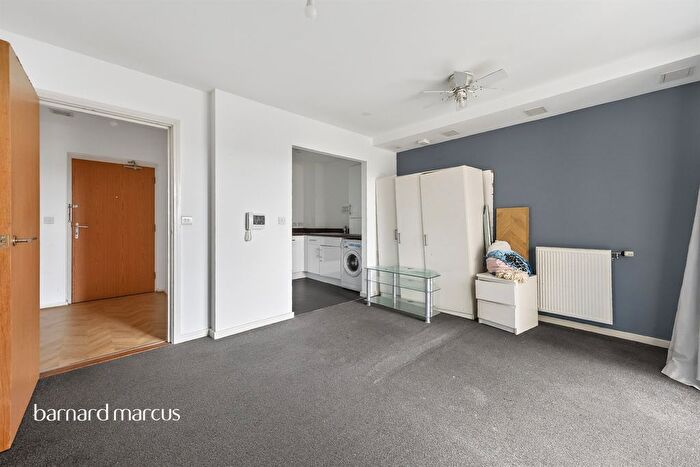 1 Bedroom Flat For Sale In London Road, Croydon, CR0