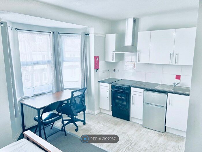 1 Bedroom Studio To Rent In Southampton Street, Reading, RG1