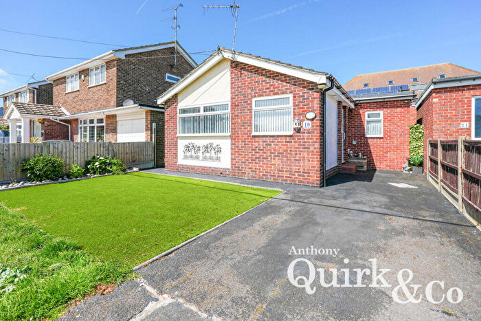2 Bedroom Detached Bungalow For Sale In Strasbourg Road, Canvey Island, SS8