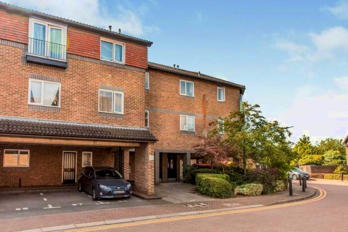 Apartment To Rent In Abbeyfields Close, Park Royal, NW10