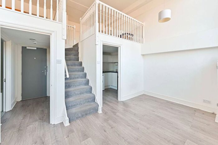 1 Bedroom Flat To Rent In Este Road, Clapham Junction, London, SW11