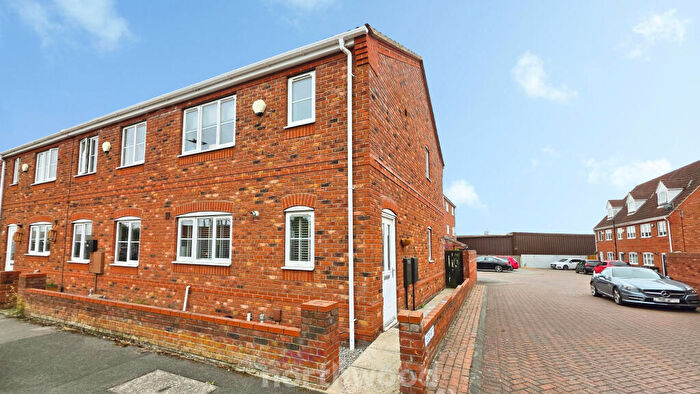 3 Bedroom End Of Terrace House For Sale In Rands Lane, Armthorpe, Doncaster, DN3