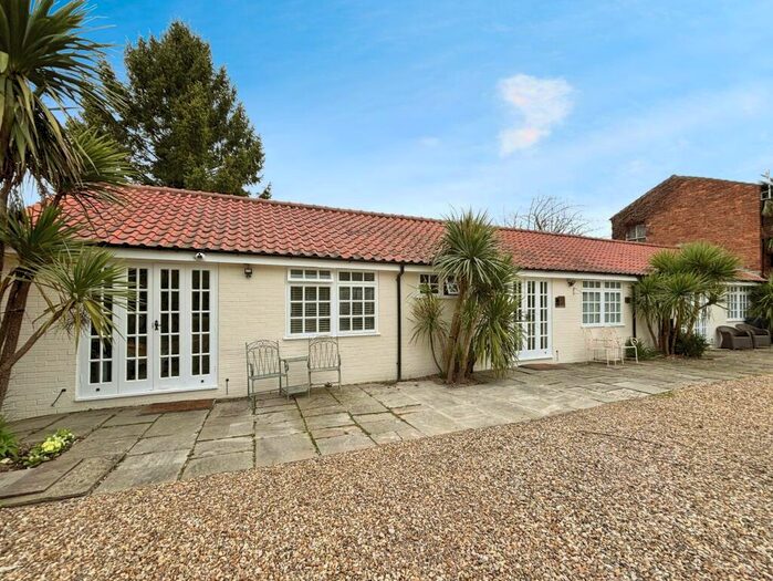 2 Bedroom Semi-Detached Bungalow To Rent In West Bight, Lincoln, LN1