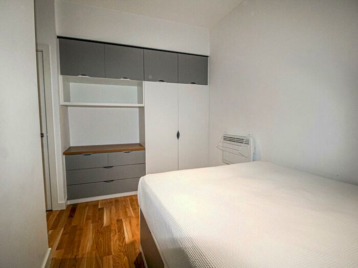 Apartment To Rent In Apt, Q One Residence #, LS2