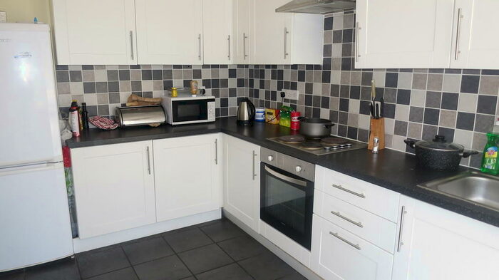 4 Bedroom Detached House To Rent In Ripon Road, Winton, BH9