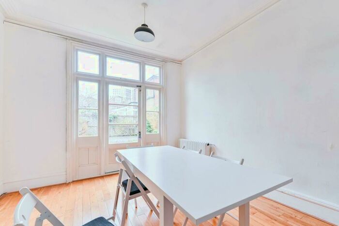 5 Bedroom Semi-Detached House To Rent In Whitehall Road, Harrow, HA1