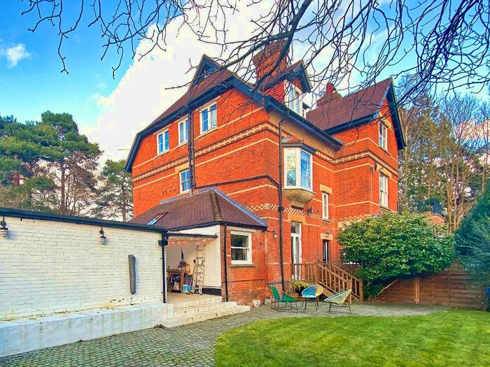 1 Bedroom Maisonette To Rent In Crawley Ridge, Camberley GU15